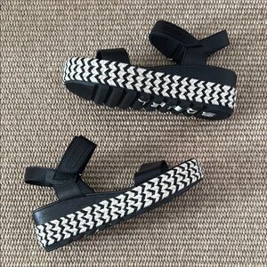 Stylish Black and White Womans sandal from Sorel